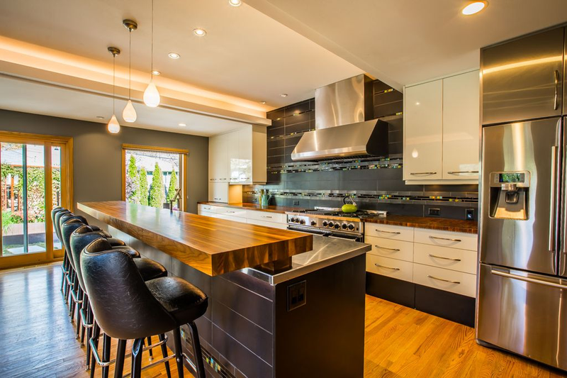 Illustration for article titled Someone give me half a million dollars so I can buy this kitchen, please